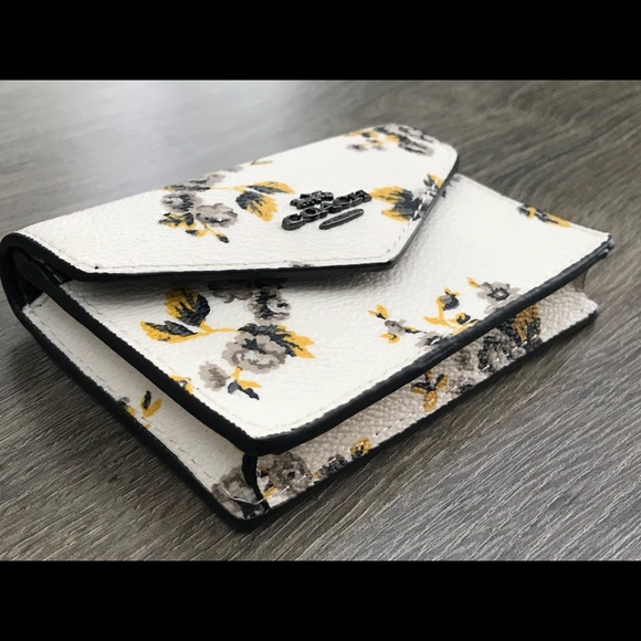 Coach Prairie Envelope Key Coin Wallet - Picture 2 of 8